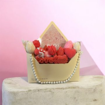 Valentine Wax Bouquet – Love in a Bag